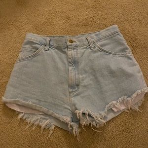 Light blue jeanshorts in good condition barely worn
